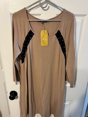 ANDREE BY UNIT Taupe Scoop-Neck Long-Sleeve Dress with Black Eyelet Trim